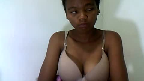 Snapshot of herisse01 chatting on 07.19.26 herisse01 online show from 07.19.26