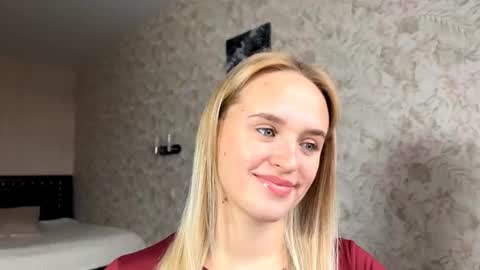 Snapshot of hermiladziekan chatting on 09.24.25 Sylvia online show from 09.24.25