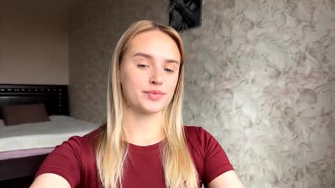 Snapshot of hermiladziekan chatting on 09.26.25 Sylvia online show from 09.26.25