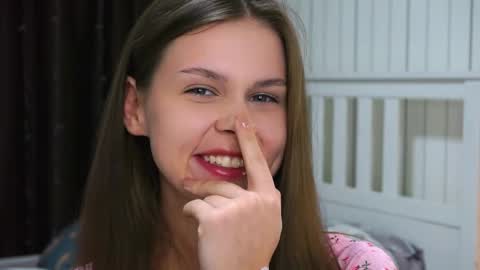 Nicole online show from 04.17.26