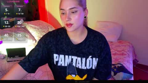 Snapshot of hermione_blonde chatting on 02.19.26 hermione_blonde online show from 02.19.26