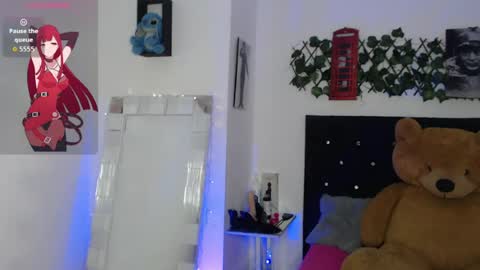 Snapshot of hermione_sweet18 chatting on 06.21.26 Alana online show from 06.21.26
