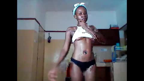 Snapshot of herslatt chatting on 05.16.26 herslatt online show from 05.16.26