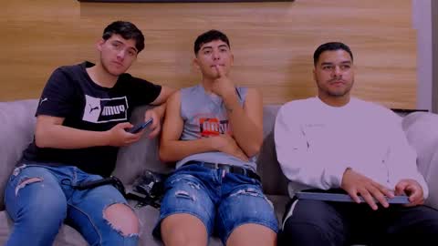 heteros men online show from 12.16.25