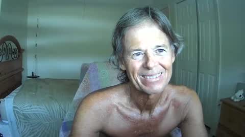 Snapshot of hewes1 chatting on 06.27.26 hewes1 online show from 06.27.26