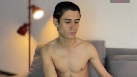 Snapshot of hey_cesard chatting on 05.28.26 hey_cesard online show from 05.28.26