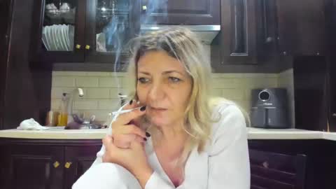 Snapshot of heyheygrey chatting on 01.21.25 Heyheygrey online show from 01.21.25