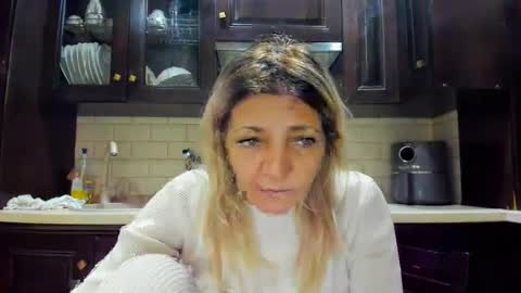 Snapshot of heyheygrey chatting on 01.25.25 Heyheygrey online show from 01.25.25