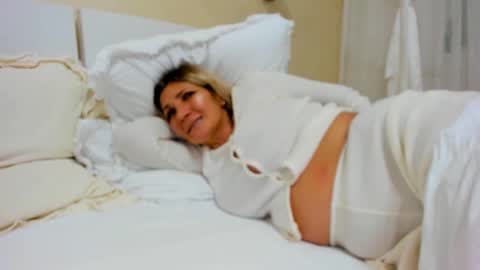 Snapshot of heyheygrey chatting on 01.28.25 Heyheygrey online show from 01.28.25