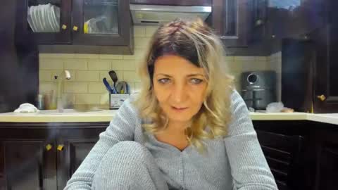 Snapshot of heyheygrey chatting on 01.30.25 Heyheygrey online show from 01.30.25