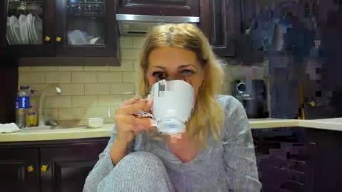 Snapshot of heyheygrey chatting on 03.09.25 Heyheygrey online show from 03.09.25