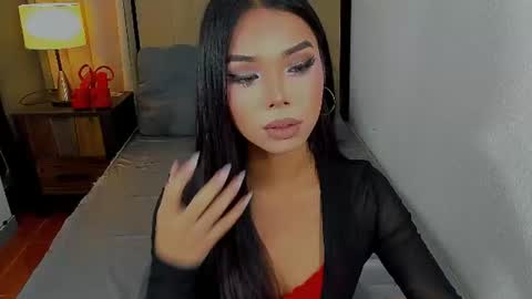 Snapshot of heyitsafira chatting on 07.15.26 SAFIRA 3 online show from 07.15.26