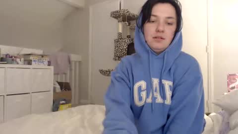 Snapshot of heyitspiper chatting on 02.18.25 Piper online show from 02.18.25