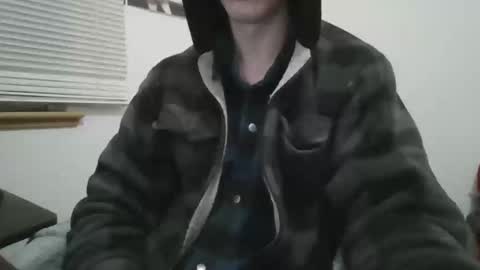 Snapshot of hghdea chatting on 12.28.24 Highdea online show from 12.28.24