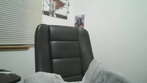 Snapshot of hghdea chatting on 03.10.25 Highdea online show from 03.10.25