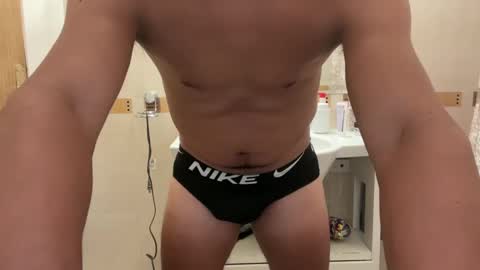 hhernan1 online show from 01.22.25