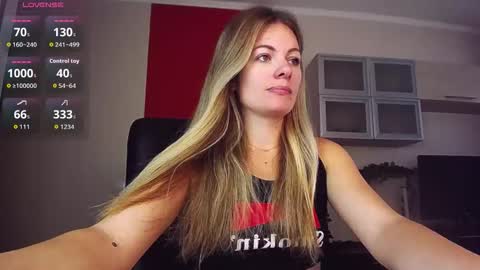 Lina online show from 09.17.25