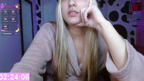 Snapshot of hi_elora chatting on 06.03.26 Elora online show from 06.03.26
