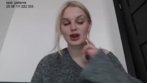 Snapshot of hi_i_am_ana chatting on 04.30.26 Ana online show from 04.30.26