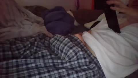 Snapshot of hi_life850 chatting on 03.08.25 MR. Bation online show from 03.08.25