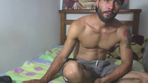 hideonbush online show from 12.18.25