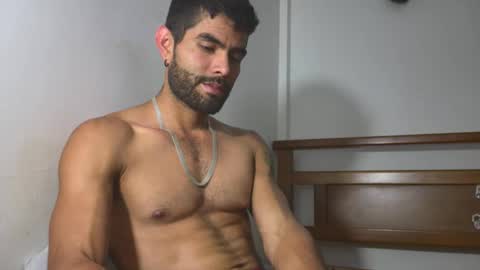 Snapshot of hideonbush051 chatting on 05.07.26 hideonbush online show from 05.07.26