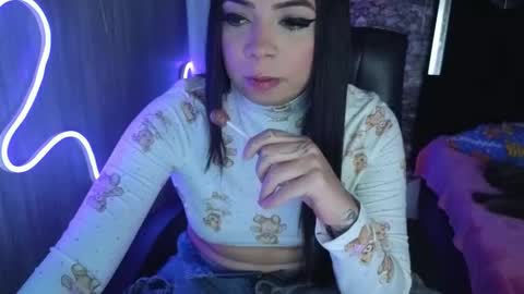 high online show from 03.25.26