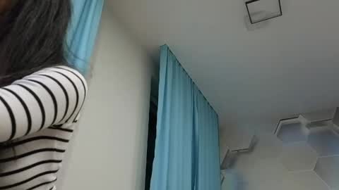 HIHIKA online show from 04.21.26