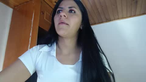 hilaril18 online show from 10.09.25