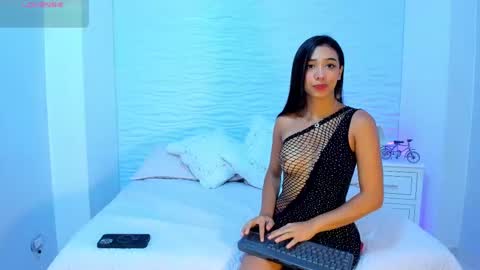 H I L E Y   online show from 03.09.25