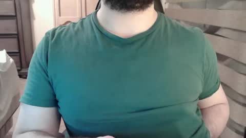 Snapshot of himbo_fox chatting on 06.17.26 Himbo fox online show from 06.17.26