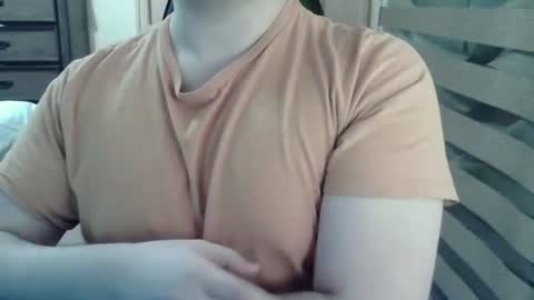 Snapshot of himbo_fox chatting on 06.19.26 Himbo fox online show from 06.19.26