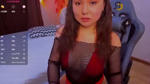 Snapshot of hinajeen chatting on 07.27.26 Sexy Hina online show from 07.27.26