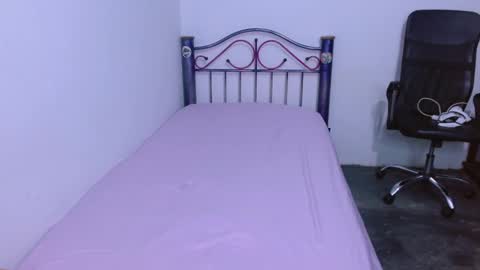      0600AM-1100AM - online show from 09.30.25