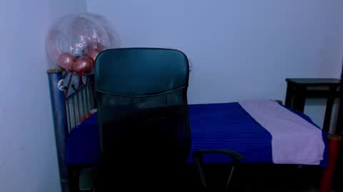      0600AM-1100AM - online show from 12.17.25