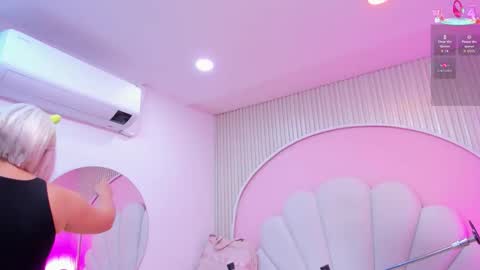 hinata_dolly online show from 10.30.25