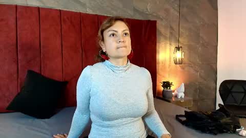 Snapshot of hinata_moonn chatting on 06.19.26 hinata_moonn online show from 06.19.26
