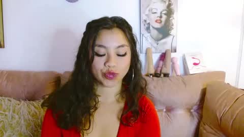 Snapshot of hinataleecs chatting on 02.05.25 hinata lee online show from 02.05.25