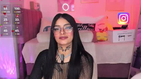  Karol  Independent Model online show from 11.04.25