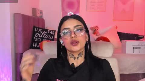  Karol  Independent Model online show from 11.05.25