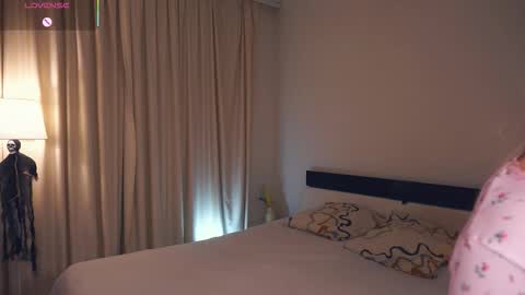 Snapshot of hip_hop_baby chatting on 11.10.25 Leya Day Mary Night PvT Open online show from 11.10.25