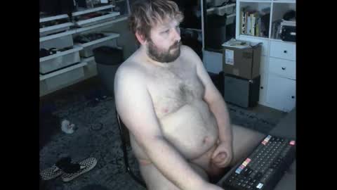 Snapshot of hipguy91 chatting on 12.18.25 hipguy91 online show from 12.18.25