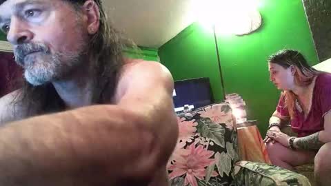 hippiedad333 online show from 04.17.26