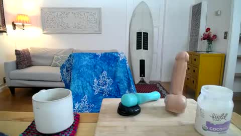 Hippie Jijm online show from 06.20.26