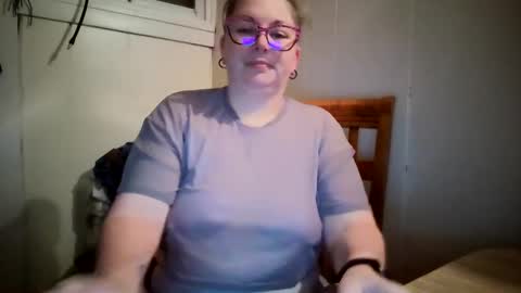 Bella online show from 10.05.25