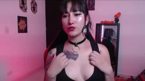 Hitomi Arata online show from 09.08.25