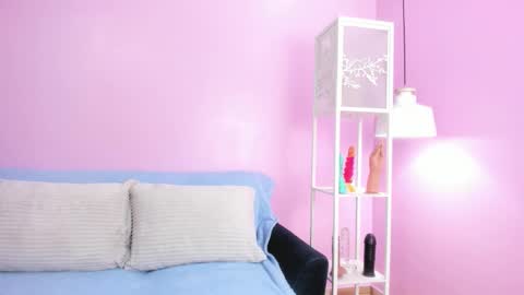 hiyakasudere_ online show from 09.30.25