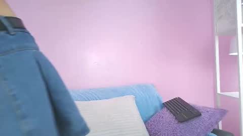 hiyakasudere_ online show from 11.18.25