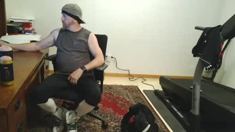 Snapshot of hockeybud chatting on 08.05.26 Rick online show from 08.05.26