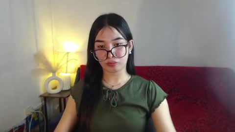 hoe_freesia online show from 07.01.26